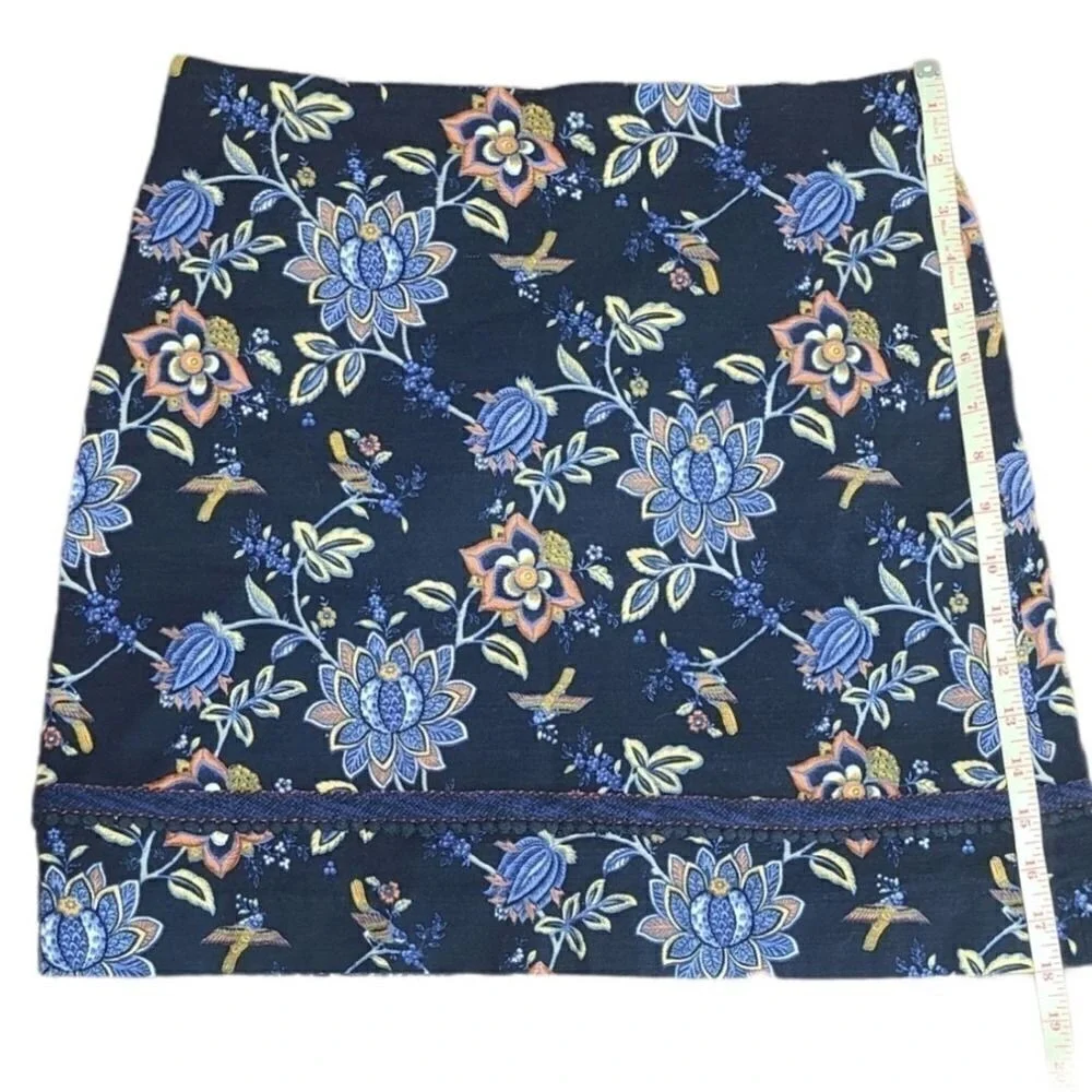 LOFT Navy Blue Floral Bird Mini Skirt Pom Pom Trim Size 6 Zip Closure